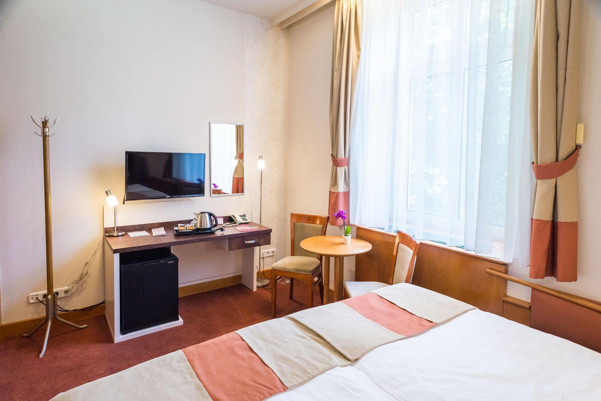Hotel Spa Heviz Ngoại thất bức ảnh