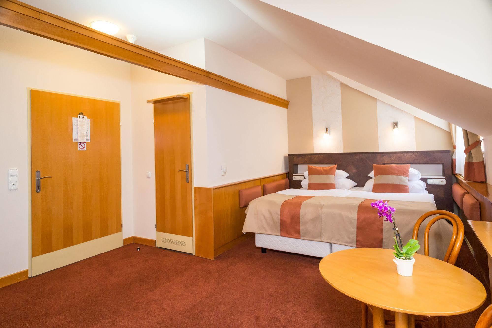 Hotel Spa Heviz Ngoại thất bức ảnh