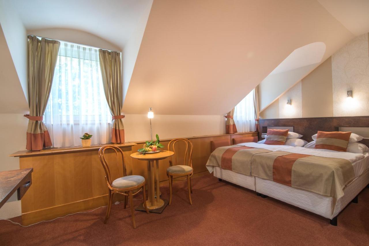 Hotel Spa Heviz Ngoại thất bức ảnh
