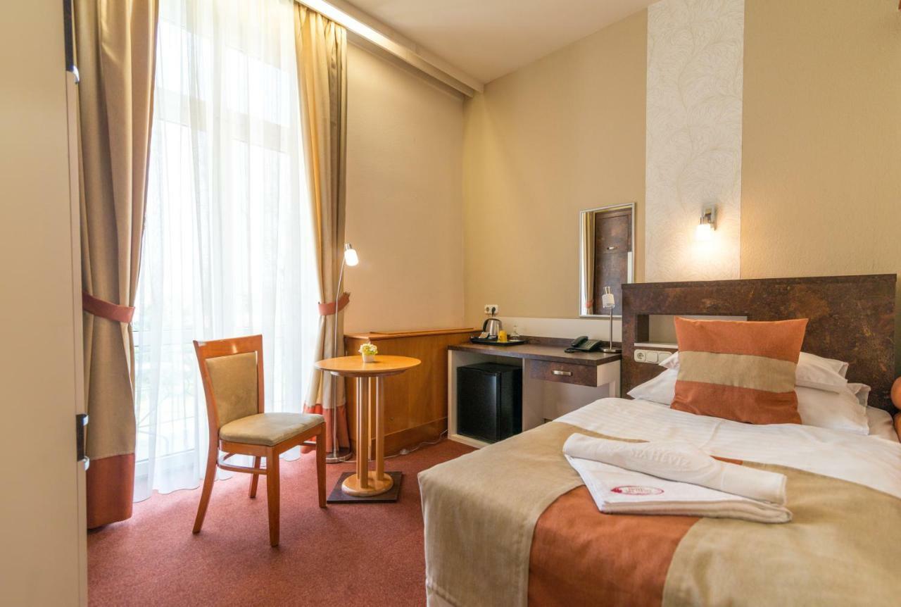 Hotel Spa Heviz Ngoại thất bức ảnh